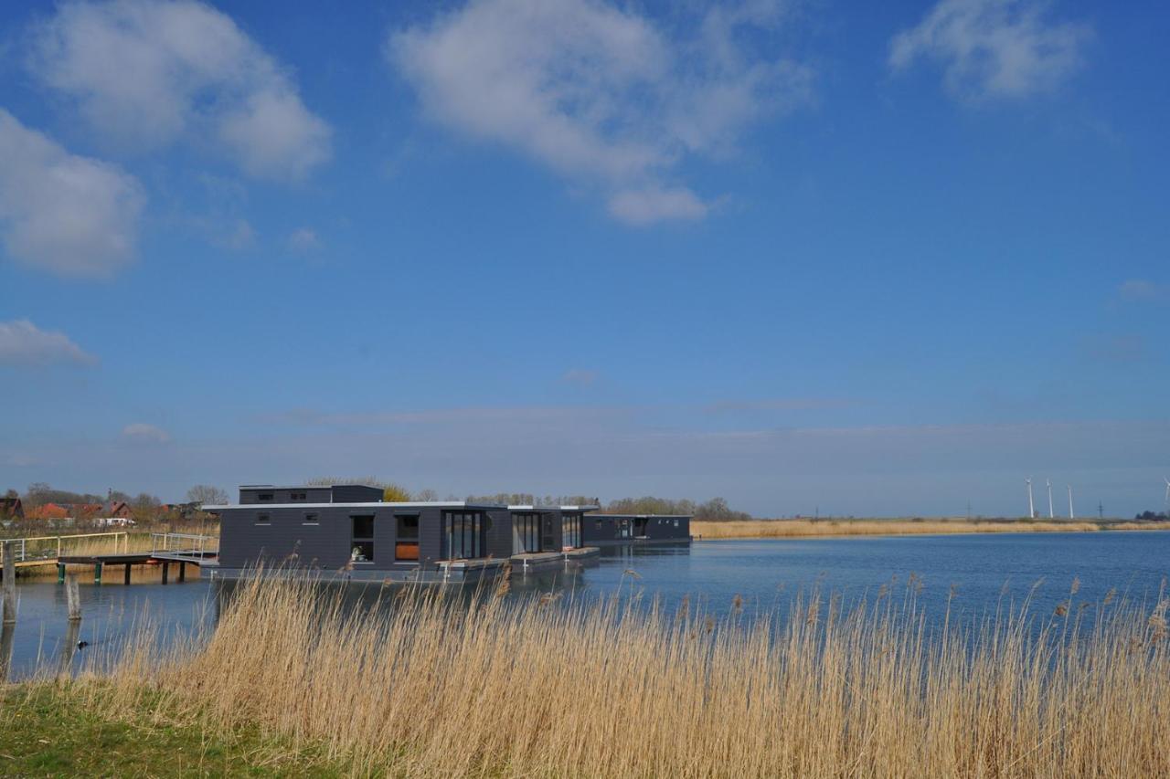 Hausboot Der Frieslaender Im Wangermeer Schillig Buitenkant foto