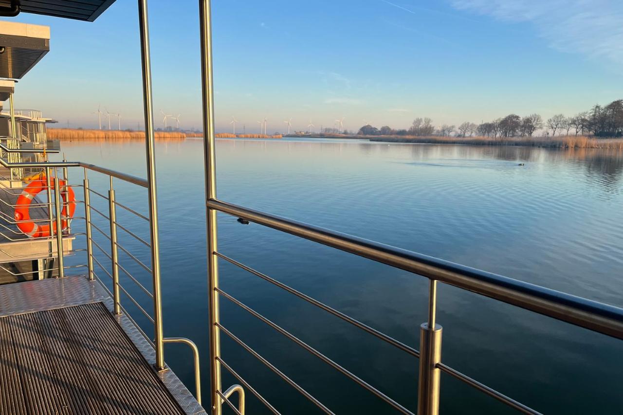 Hausboot Der Frieslaender Im Wangermeer Schillig Buitenkant foto